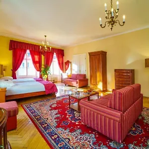 4* Szálloda Josephine Old Town Square - Czech Leading