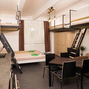  Apartment Flying Bed Apartment Close To Prague Castle And Airport