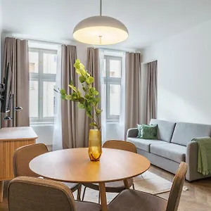 4* Апарт-отель Limehome Halkova